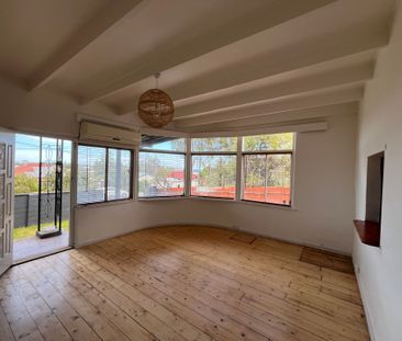 Coastal Cottage with Character - Photo 3