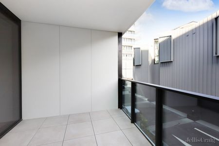 117/29 Waterline Place, Williamstown - Photo 2