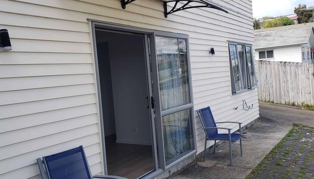 Charming 1BR Home in Hillcrest! - Photo 1