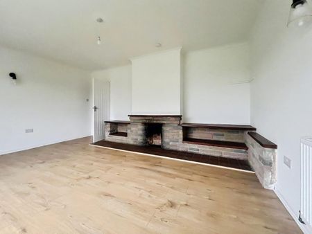 3 bedroom detached bungalow to rent - Photo 2