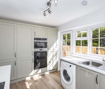 4 bedroom detached house to rent - Photo 6