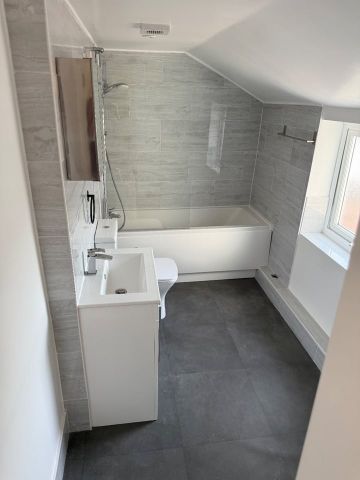 1 Bed Flat, St George, BS5 - Photo 2
