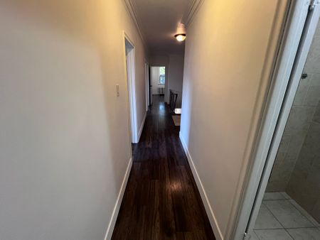 For Lease - 3351 Lake Shore Boulevard Unit# 1, Toronto, Ontario - Photo 5