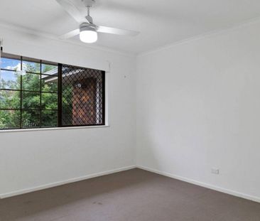 Brick home that effortlessly brings timeless charm - Photo 2