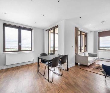 2 bedroom flat to rent - Photo 2