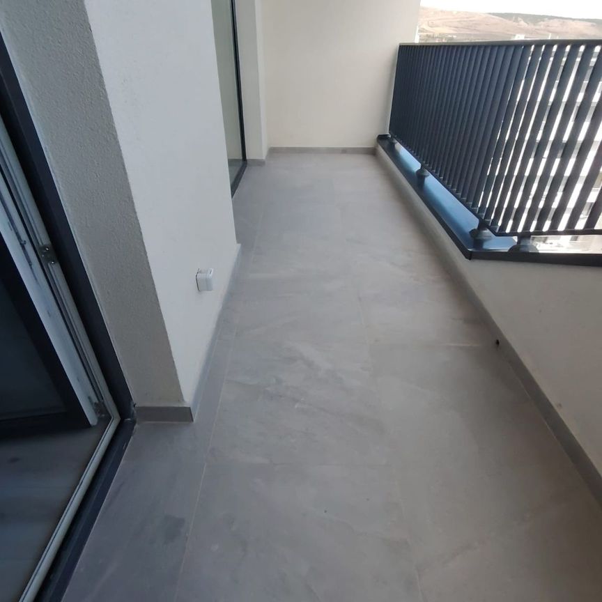 Inchiriere Apartament 2 camere semidecomandat, 45 mp,Eroilor - Photo 1