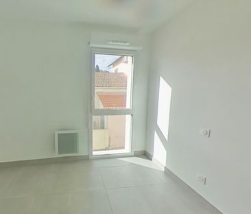 Location Appartement 2 pièces 37m² CASTELNAU LE LEZ 34170 - Photo 4