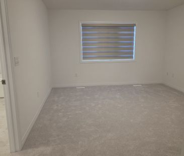 For Lease - 881 Douro Street, Stratford, Ontario - Photo 3