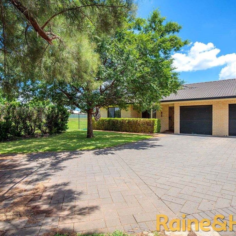 9B Ironbark Close, Dubbo, NSW 2830 - Photo 2