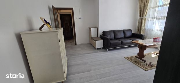 Etaj 1, Aleea Trandafirilor Târgoviște, inchiriere apartament 2camere - Fotografie 1