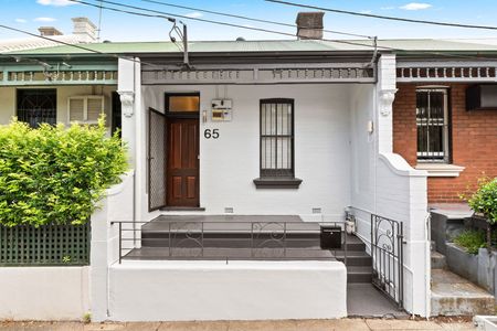 Great lifestyle location moments to everything - Photo 5