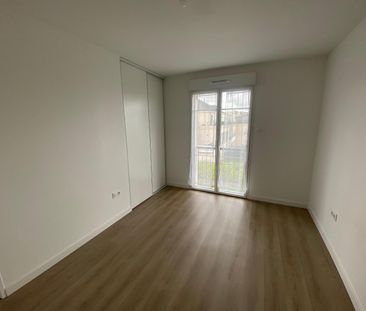 Location Appartement 2 pièces 38m² ST CYR SUR LOIRE 37540 - Photo 2