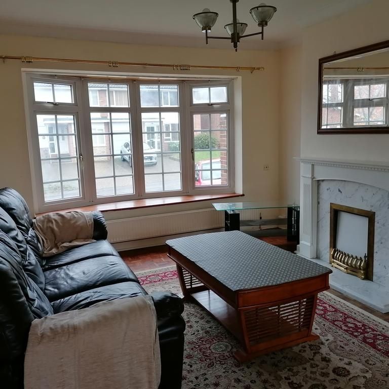 3 bedroom semi-detached house to rent - Photo 1