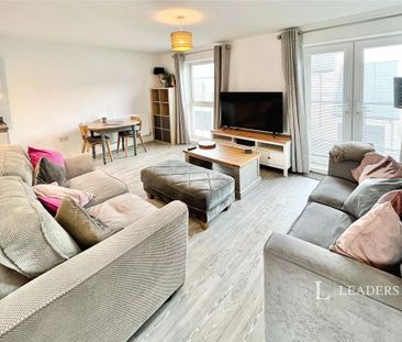 2 bedroom coach house to rent - Photo 1