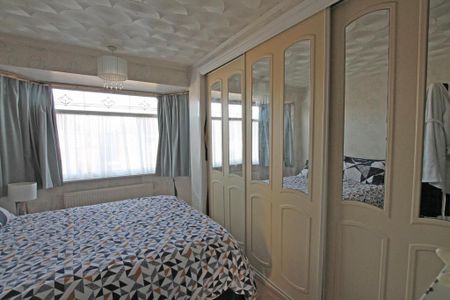 3 bedroom detached house to rent - Photo 4