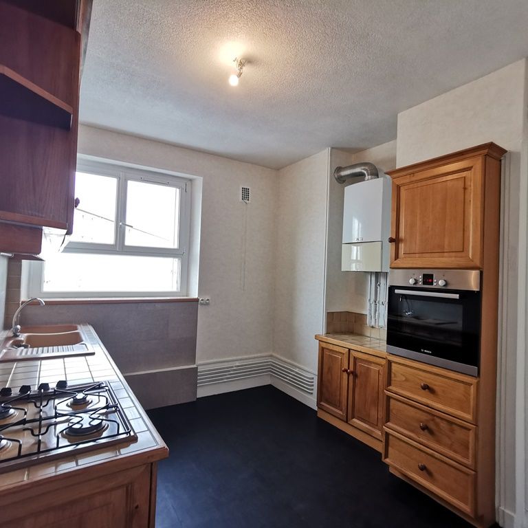 Location Appartement 4 pièces 65m² CLERMONT FERRAND 63100 - Photo 1