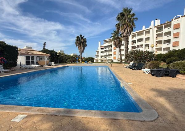 Excelente Apartamento T2 localizado em zona privilegiada de Albufeira.