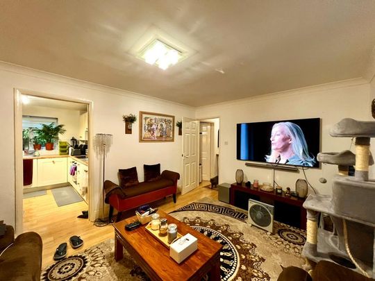 2 bedroom maisonette to rent - Photo 1