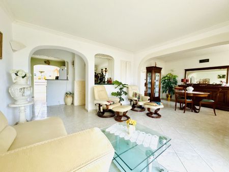 Location Appartement 2 pièces 71m² - Photo 4