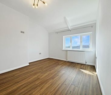 3 bedroom detached house to rent - Photo 4