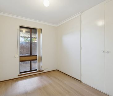 A 70s classic with space, charm and convenience! - Photo 5