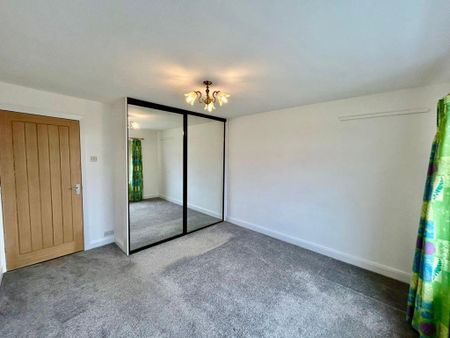 3 bedroom detached house to rent - Photo 4
