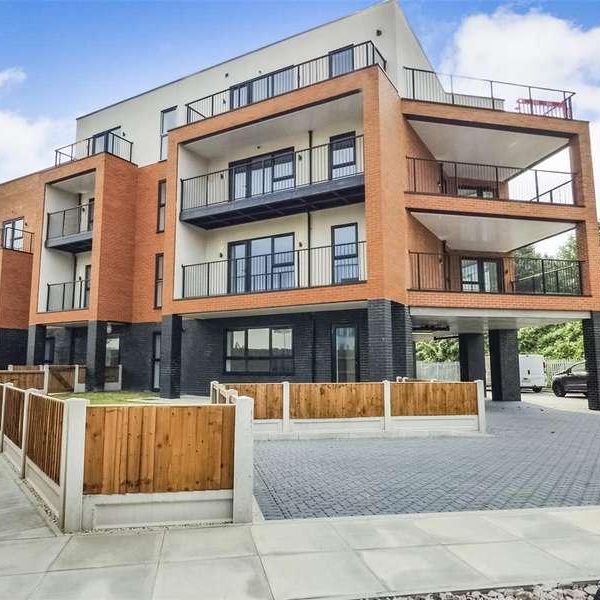 London Road, Grays, RM20 - Photo 1