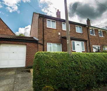 4 bedroom semi-detached house to rent - Photo 2