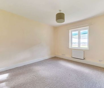 A charming detached country lodge house with large gardens. - Photo 3