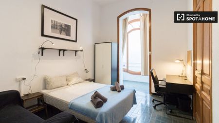 barcelona, Catalonia 08014 - Photo 2