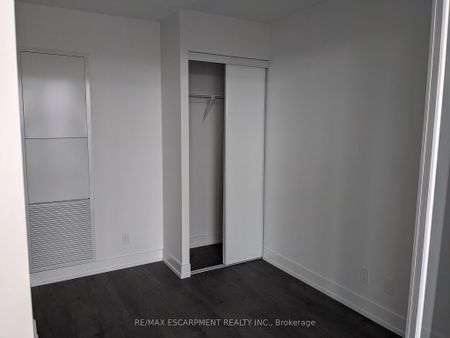 For Lease - 225 Veterans Drive Unit# 910, Brampton, Ontario - Photo 2