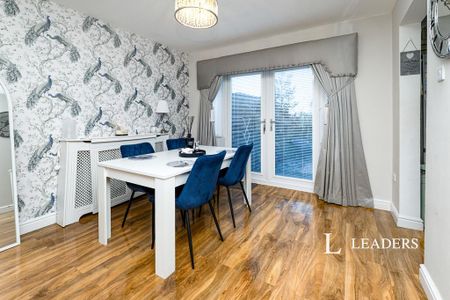 3 bedroom terraced house to rent - Photo 2