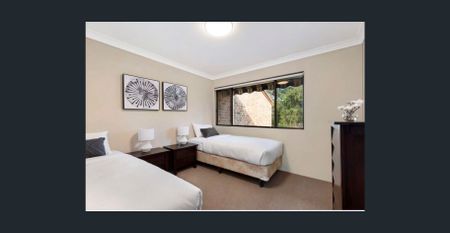 Split Level Townhouse in Private Setting - Photo 4