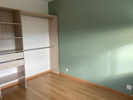 Location Appartement 4 pièces 66m² VALENCE 26000 - Photo 2