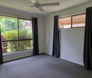 Beautiful 3 Bedroom Goonellabah Home - Photo 4