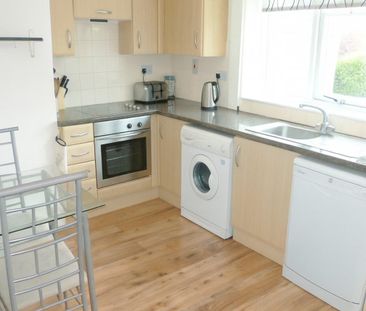 2 bedroom semi-detached house to rent - Photo 5