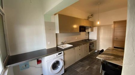 Room in shared apartment in Almada - Photo 2