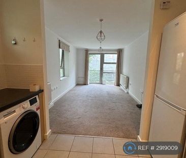 1 bedroom flat to rent - Photo 3