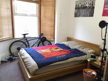 3 bedroom house share to rent - Photo 3