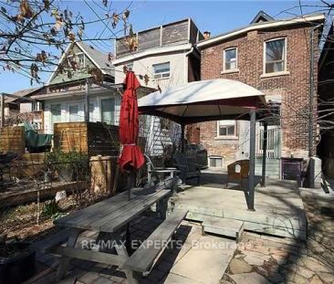 Detached Home For Lease | W9045475 - Photo 1