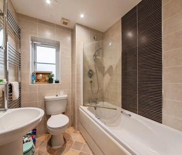 2 bedroom semi-detached house to rent - Photo 5