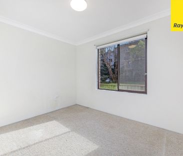 2 bedroom unit in a sought after location - Photo 5