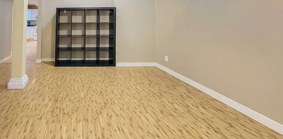 Rosscarrock Gorgeous 2-bed basement suite by Westbrook - Photo 2