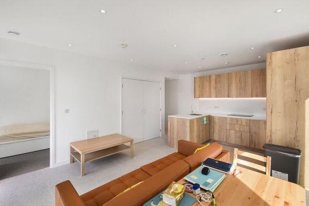 Jacquard Point, Tapestry Way, E1 - Photo 1