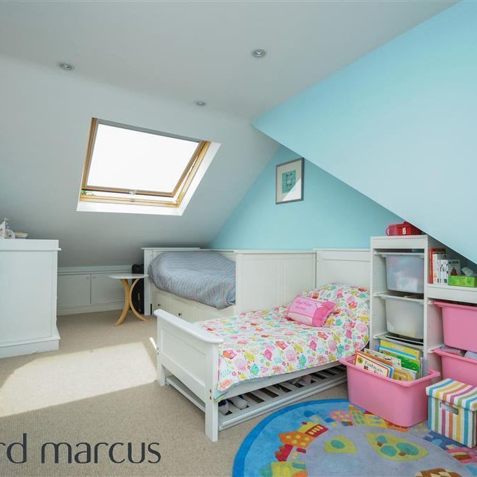 Magnolia Road, London - Photo 1