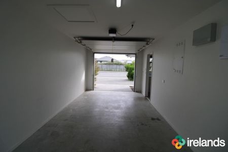 Lovely Three Bedroom Townhouse in Wigram - Photo 2