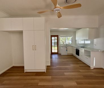 Family Living in the Heart of Cessnock - Photo 6