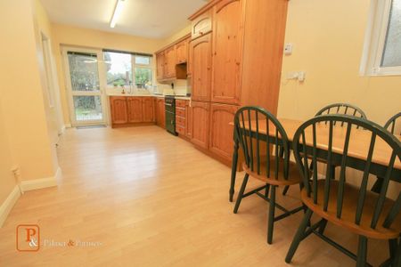 4 bedroom bungalow to rent - Photo 4