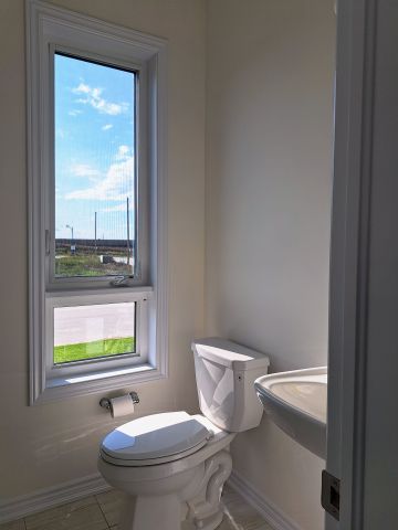 For Lease - 27 Henderson Street, Essa, Ontario - Photo 3