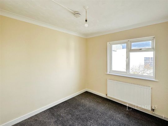 3 bedroom maisonette to rent Greywell Road, Havant, Hampshire, PO9 - Photo 1